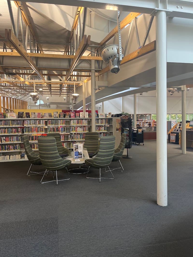 Healthy Wealthy Wise (Clayton County Library System)